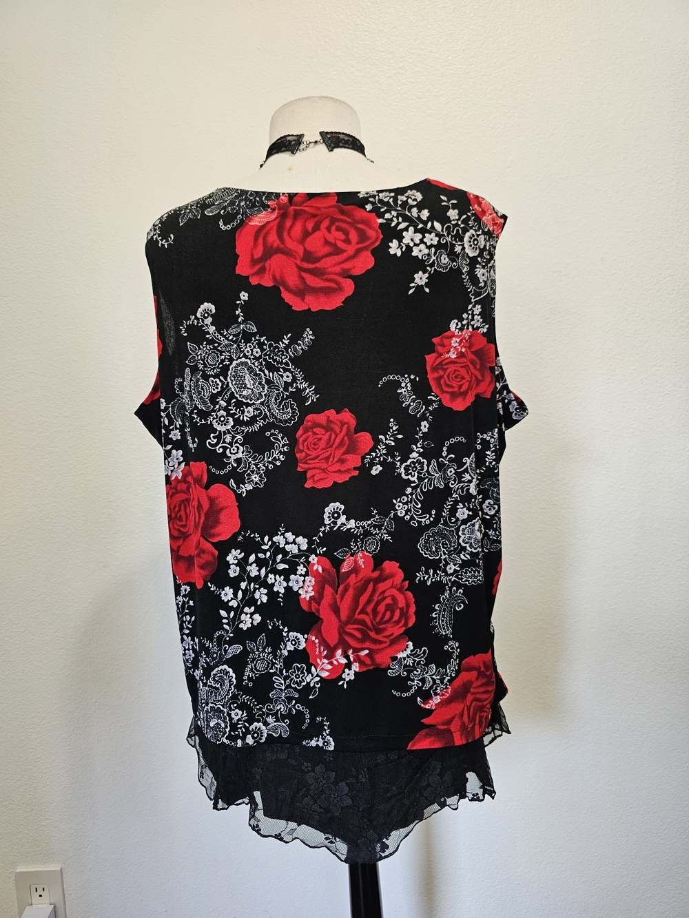 Y2K Black Floral Blouse w/ Red Rose Print - Picture 2 of 4